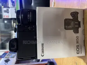 Canon M50 Mirrorless Camera