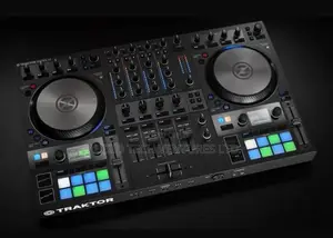 Native Instruments Traktor Kontrol S4