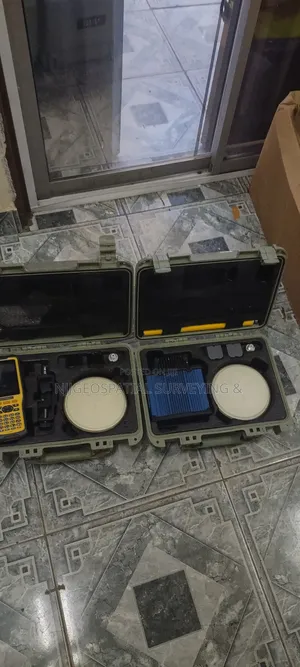 Hi-Target A12 GNSS Receiver With Accessories Neatly Use