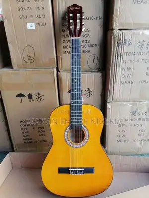 Sunbust Classical Guitar 39 Inches With Free Bag + Strap