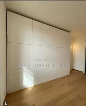 Inbuilt Wardrobe