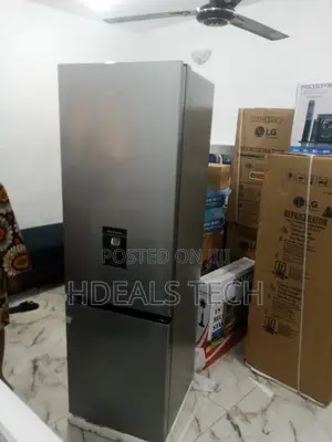 Quality Refrigerator 264L With Water Dispenser | Hisense