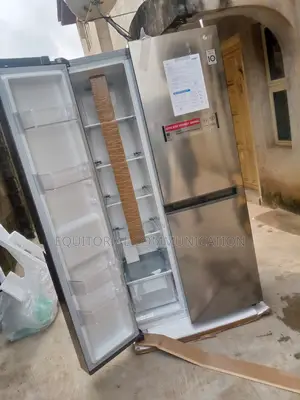 LG GC-B257JLYL 625L Side by Side Refrigerator