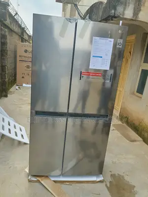High Quality LG Side by Side Refrigerator REF257JLYL-B 688L.