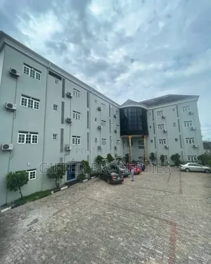 Fuctional Hotel With 35rooms With Gud Light in PH