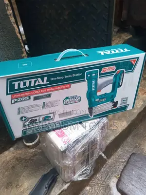 Total Lithium-Ion Cordless Brad Nailer Kit