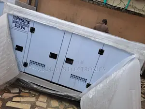 <>Sp30kva Perkins Diesel Soundproof Generator 100% Copper