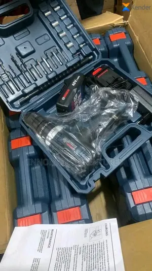 Bosch Battery Drill With Hole Saw Cutter