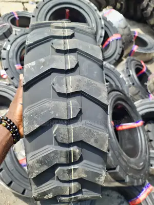 27x8.5-15nhs 8pr ROCKBUSTER