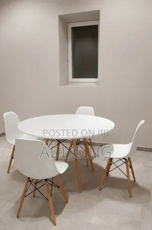Dinning Table With Four Chairs Set
