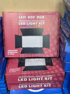 Professional Photo/Video Led 800 RGB Varicolor Light Kit