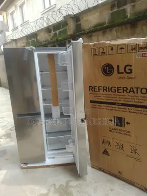 Side by Side 688L Hisense Topmount Quality Refrigerator