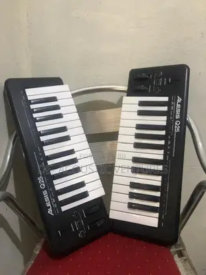 Alexis 4 Octave Midi Keyboard