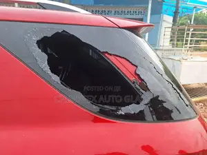 Mercedes Ml350 2013 Rear Vent Glass Available