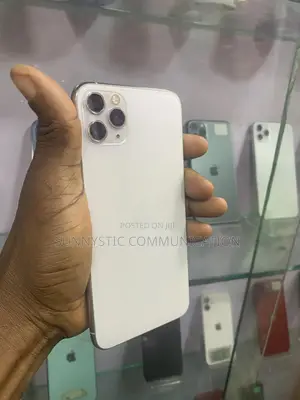 Apple iPhone 11 Pro Max 64 GB White