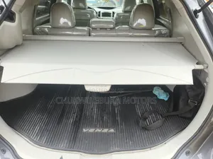 Toyota Venza V6 AWD 2012 Gray