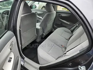 Toyota Corolla LE 4dr Sedan (1.8L 4cyl 4A) 2011 Gray