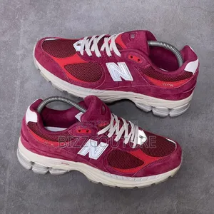 Original NEW BALANCE 2002R Garnet Red Available in Store