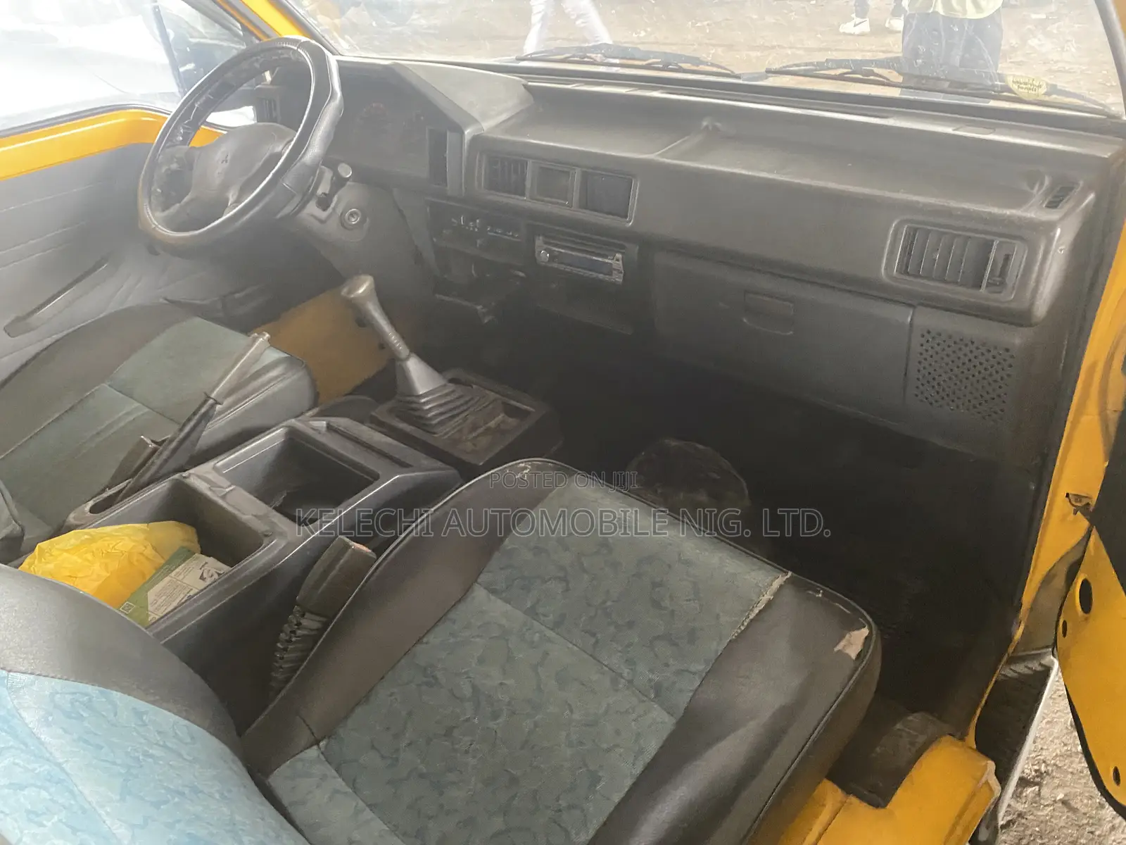 Mitsubishi L300 2005 Silver