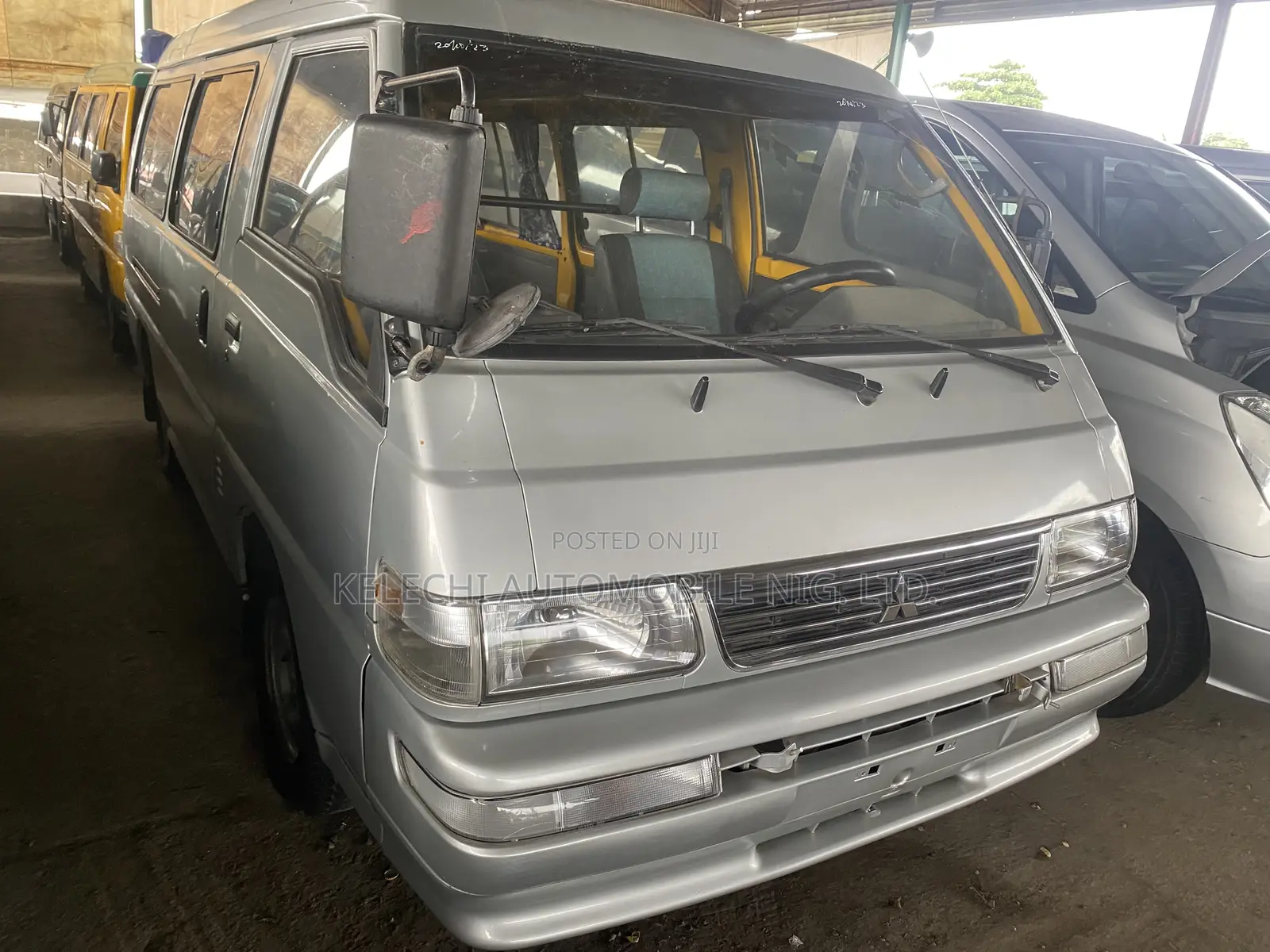 Mitsubishi L300 2005 Silver