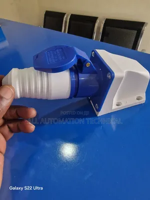 3 Pin Industrial Plug-Socket 240v/16a