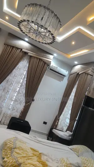 Premium Design Curtains With Unique Board