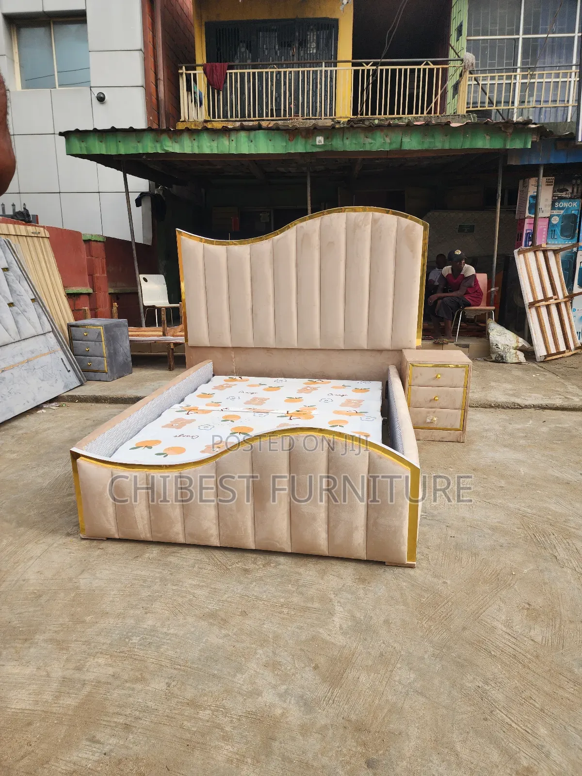 Quality 4.5by6 Ulphostery Padded Bed Frame With One Bed Side