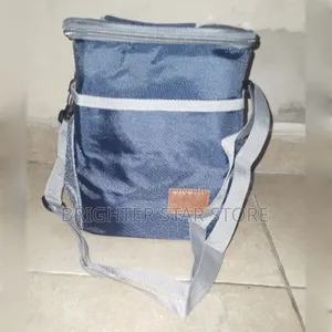 Insulated Lunch Bag With Carrier Handle