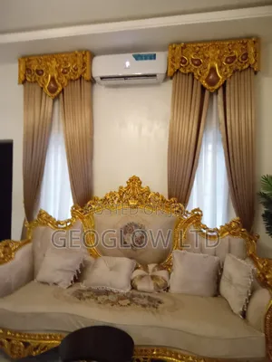 Gold Royal Curtain With Board