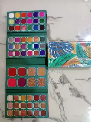 Tropical 3 in 1 Eyeshadow