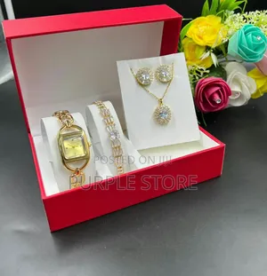 Gucci Female Watch and Jewellery Set