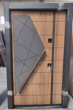 4ft by 7ft Luxury Door Wood Fece