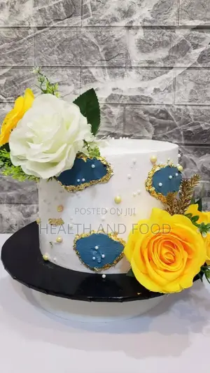 8" 3 Flavor Mumcy Birthday Cake