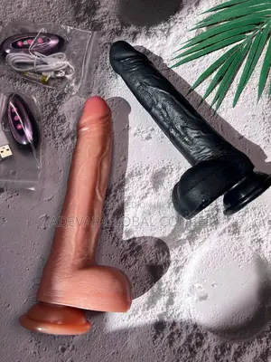 Skin and Black Near Fox Dildo Vibrator Plus Remote