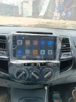 Toyota HILUX 2010-2020 Android Screen With Reverse Camera