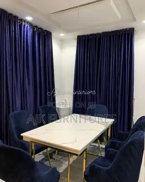 Exquisite 6 Seater Dinning Set