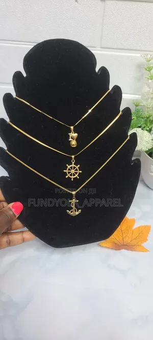 Gold Pure Stainless Steel Chain And Pendant Set