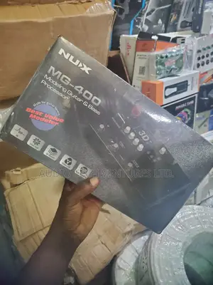 Nux Mg400 Guitar and Bass Processor