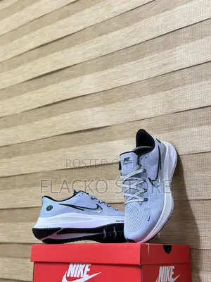 Original Nike Zoom Fly 8 Grey Runner Sneakers