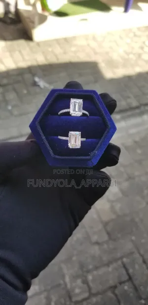 S925 Emeremd Silver Engagement Ring