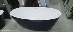 Executive Bathtub White And Black Available With Waste Pipe