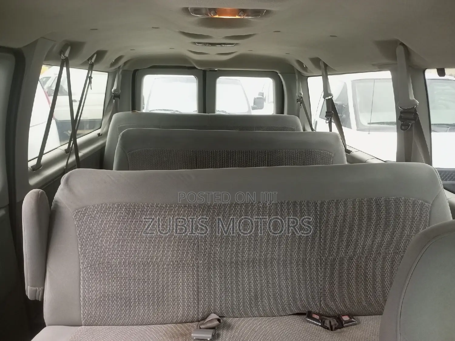 Ford E350 2006 Silver