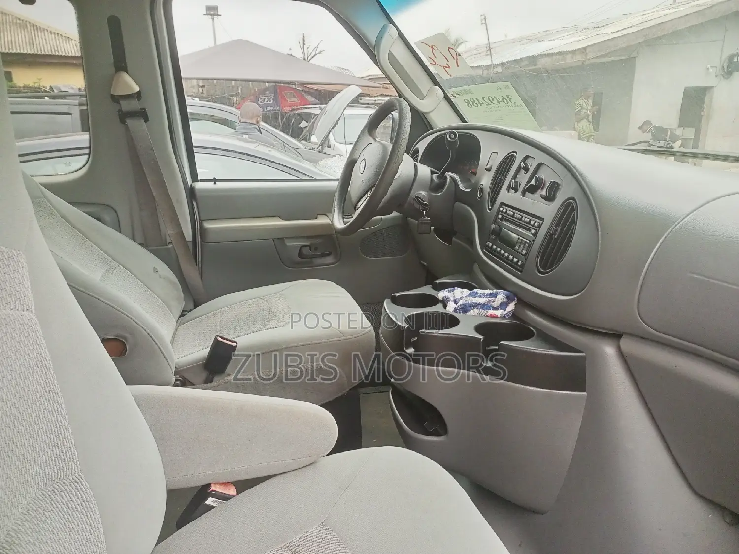 Ford E350 2006 Silver