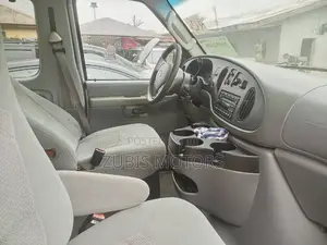 Ford E350 2006 Silver