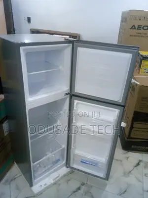 Noiseless Hisense 154L Double Door Refrigerator REF200DR