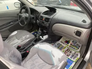 Nissan Almera Tino 2004 Silver