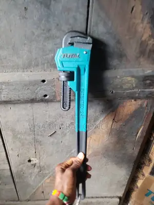 24 Inches TOTAL Pipe Wrench