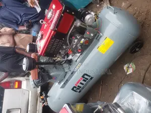 Piston Air Compressor Machine 300l)5.5hp)Diesel Engine
