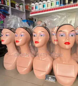 Should Display Mannequin