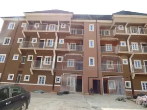 16bdrm Block of Flats in Owerri , Imo State for sale